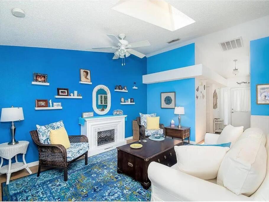 Charming Vintage Haven * Tarpon Springs