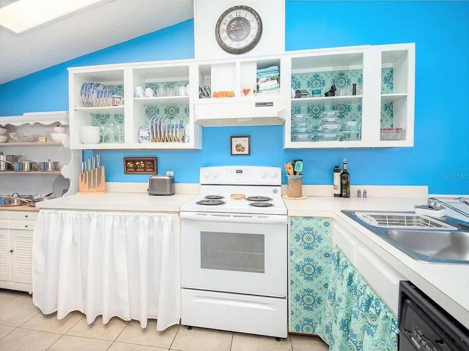 Holiday home Charming Vintage Haven Tarpon Springs